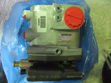 Топливный насос CAT 235-2026 (Оригинал)